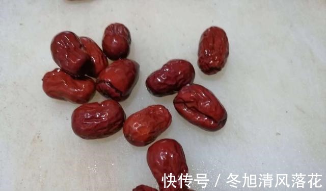秋季药膳鱿鱼鸡汤!
