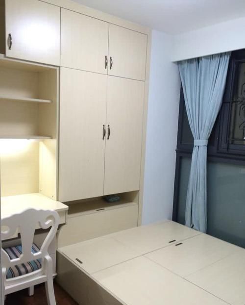 马桶|参观闺蜜110㎡新房,卫生间的设计头一回见,马桶位置太奇葩