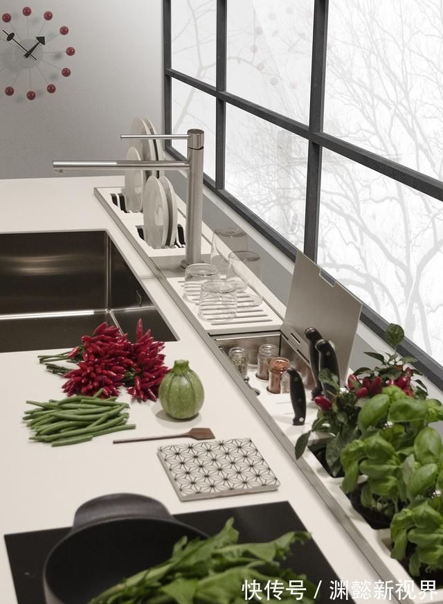 水槽|厨房小东西多,打再多的橱柜,远不如在这3个地方预留10公分实用