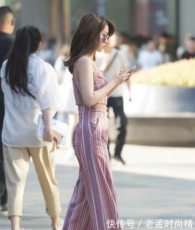 小姐姐|打底裤尽显时尚气息,穿出淑女气质,突出高雅风格