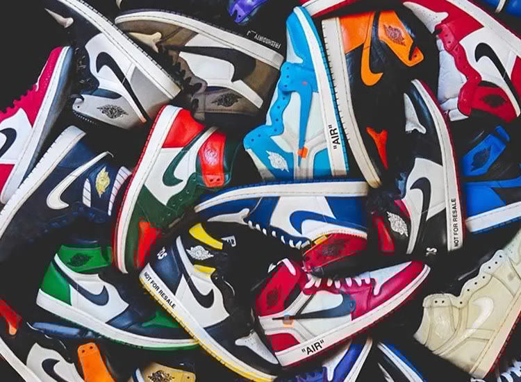 中帮 AJ1也有鄙视链?OG元年配色瞧不起各色脚趾,中帮比低帮更有排面