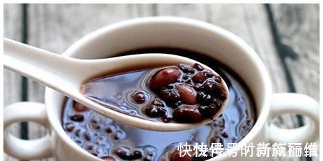 头发|黑豆加“它”泡水，坚持食用，头发乌黑浓密，功效堪比染发剂