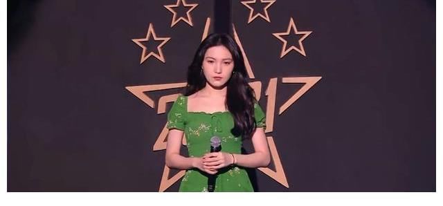 《好声音》盲选收官,压轴学员是个大美女,伍珂玥的对手出现了
