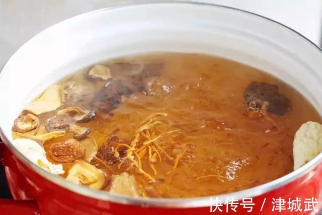 推荐好吃不上火的3道火锅,绝对成为你冬天的美食新宠