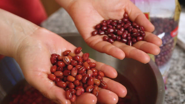 降压|得了高血压不能长寿么98岁高血压老人,无意中吐露了降压秘诀