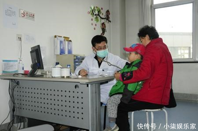 脾胃|医生提醒若想孩子长高个，这2个时间别再给娃喝水了，赶紧住手