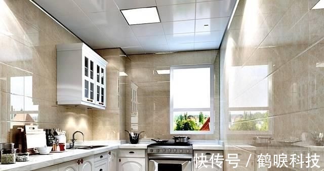 卫生间|家里这两个位置万万要全贴瓷砖，住久就知好处多，后悔我家才发现