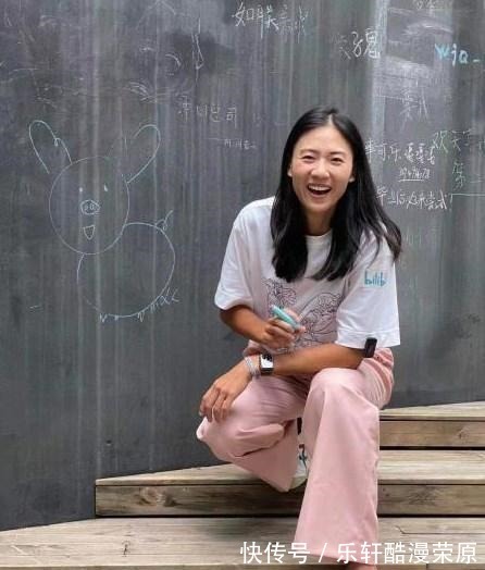 女神|体坛再添一冠军夫妻!泳坛一哥求婚女排女神,身材发福差点认不出