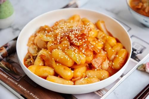 步骤|辣白菜炒年糕，香味浓郁，步骤简单，自己学会想吃不用外面买