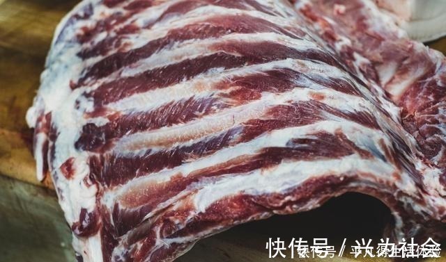 买排骨，要分清“前排”和“后排”，差距挺大，弄懂再买心有底