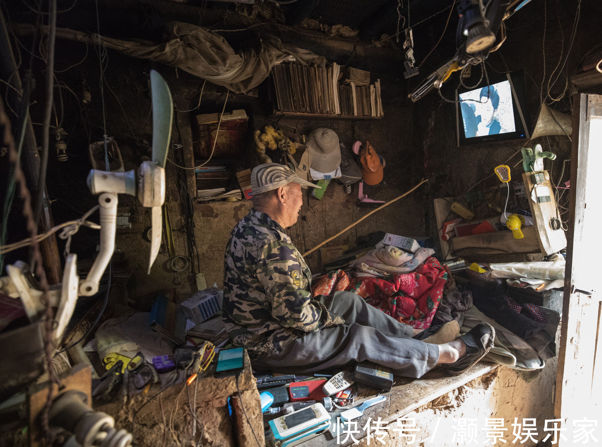 大叔!农村66岁老汉无妻无子,家藏万件“宝贝”,独居40余年像个老顽童