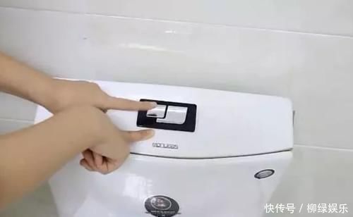 小苏打|厕所臭死人，一个简单方法，厕所一辈子不会有异味，真是太实用了