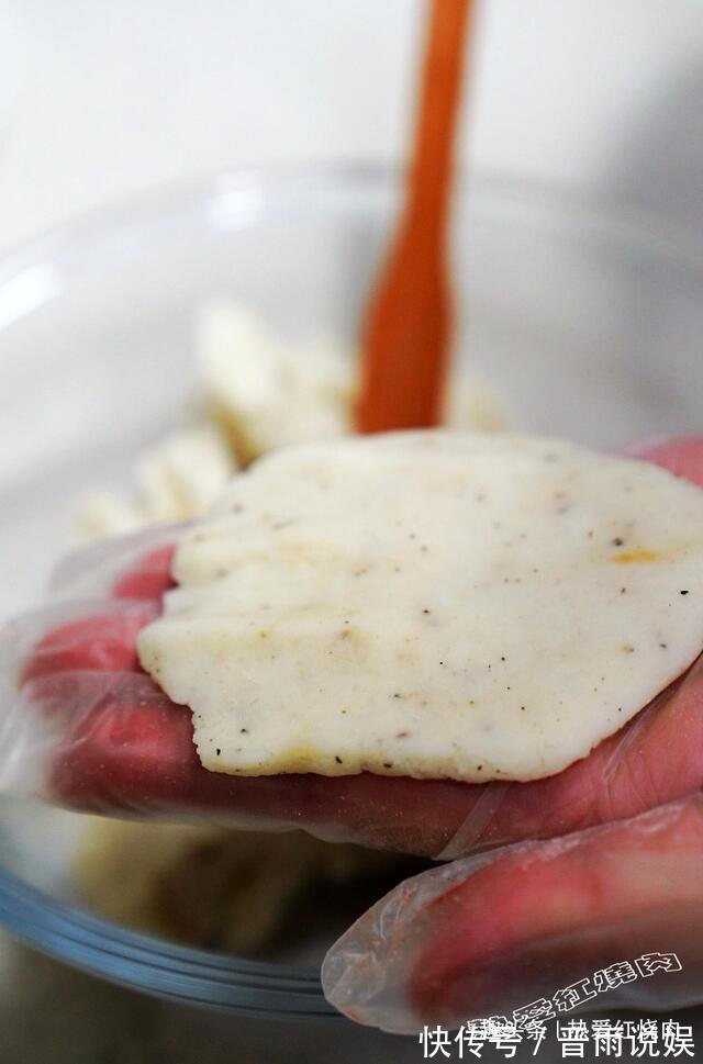 没想到山药和虾仁还能这么做，外酥里嫩不油腻，老人孩子特爱吃