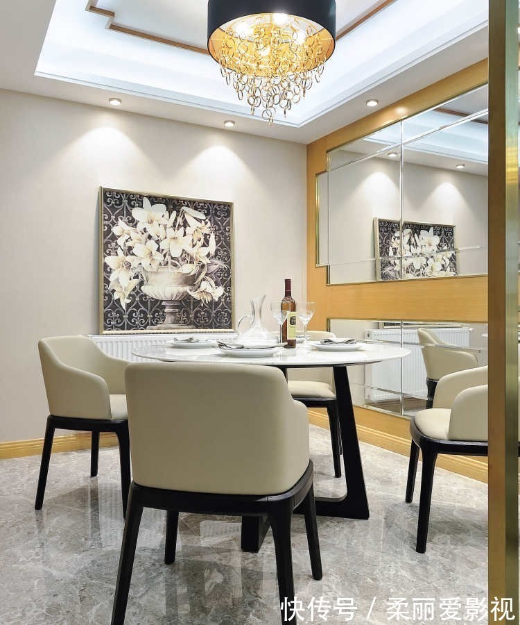 夫妻|夫妻二人大胆将两室改一室,70平之家也很宽敞,巧妙隔断值得学习