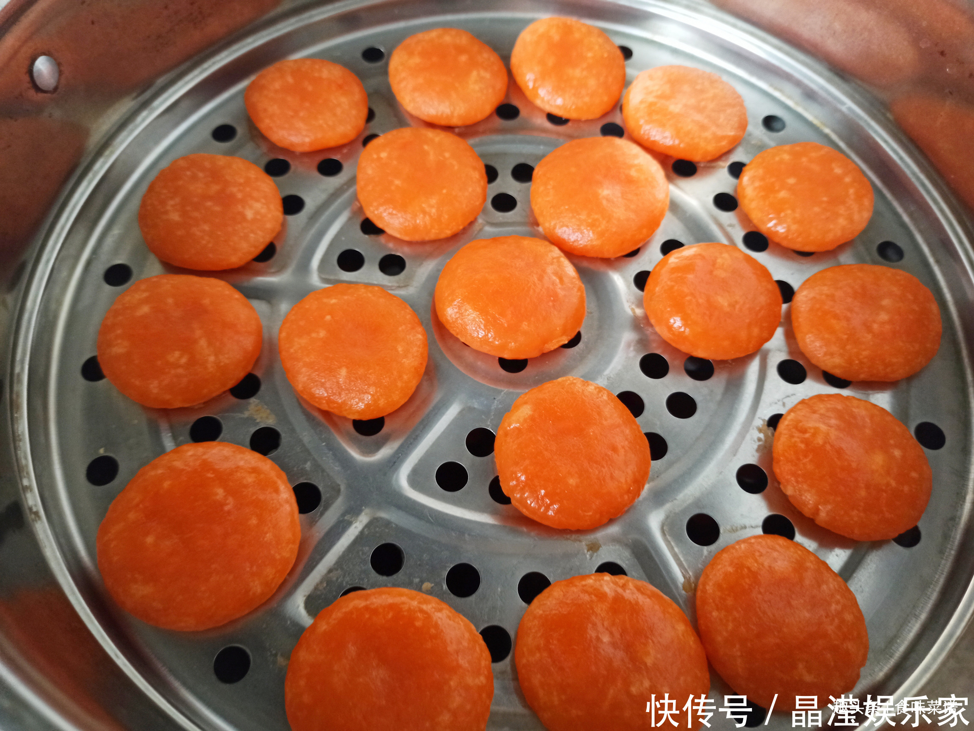 蒸一蒸|胡萝卜蒸一蒸,软糯香甜有嚼劲,增强免疫力少生病,孩子抢着要吃