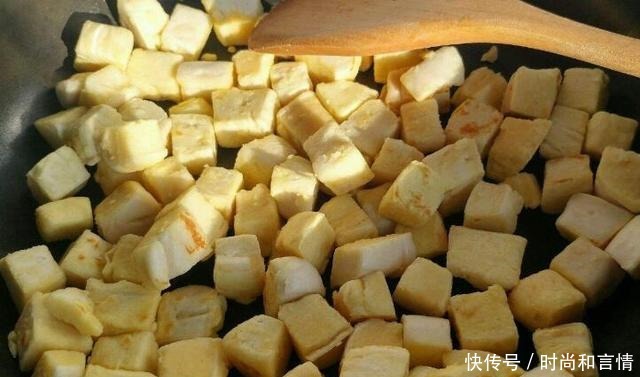 早餐别总是吃包子油条,学会做它,营养美味又解馋,10分钟做好