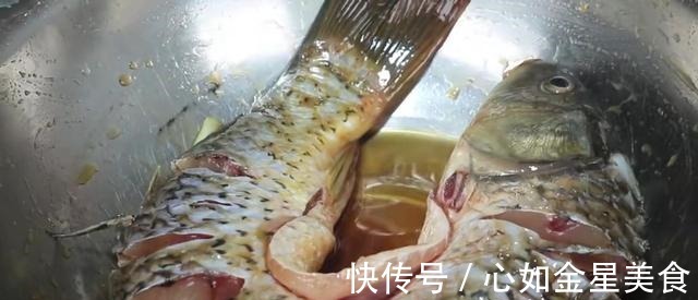 草鱼不要红烧了，教你最过瘾的吃法，营养又解馋，出锅汤汁都不剩！