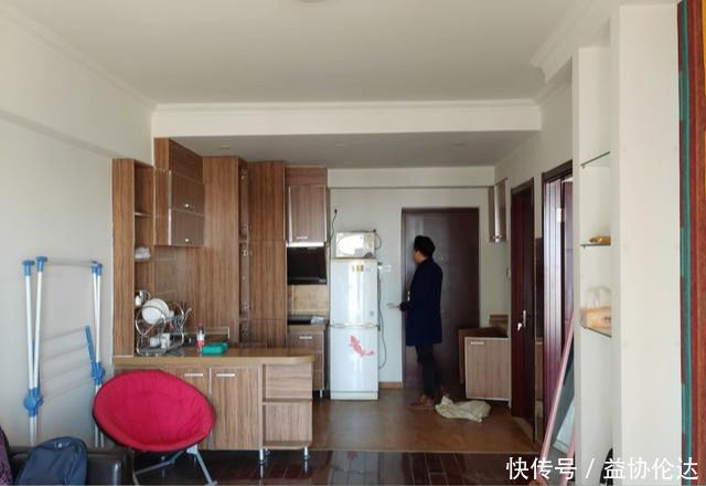 卧室|看了她的46㎡小窝,头一回见卧室装两个门,美观又实用,很聪明