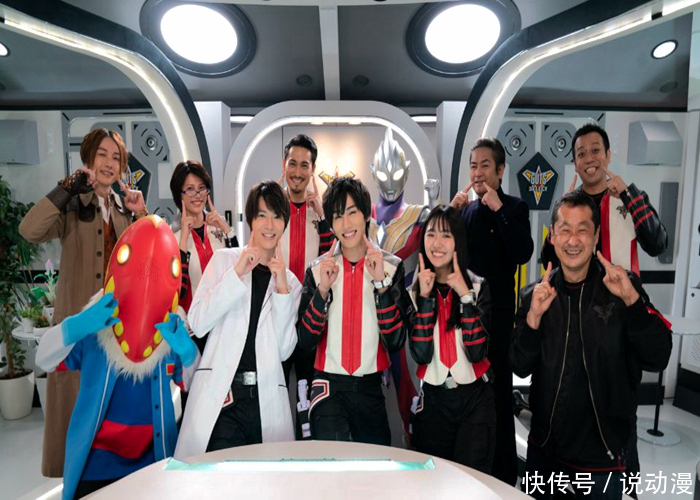 泽塔奥特曼|《特利迦奥特曼》最全海报曝光,精英胜利队里还有怪兽!