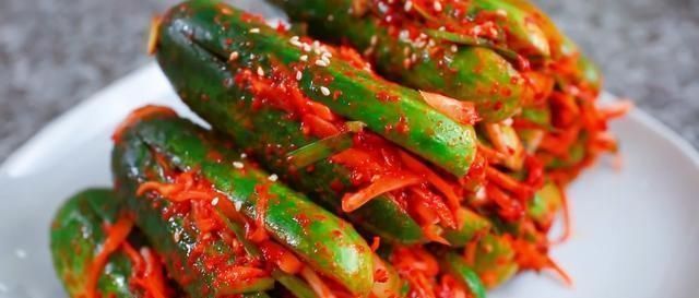 用黄瓜做道小酱菜,开胃下饭,酸脆爽口,配粥喝最棒