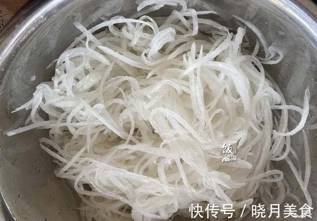 秋冬|“萝卜上市,郎中下市”,白萝卜这样做小孩也爱吃,立冬后要多吃