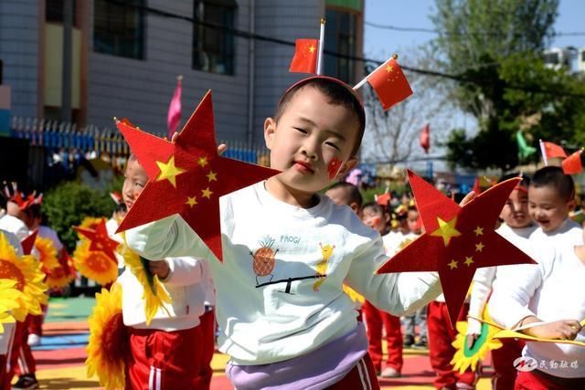 民勤县幼儿园举行“童心向党、运动飞扬”春季小小运动会