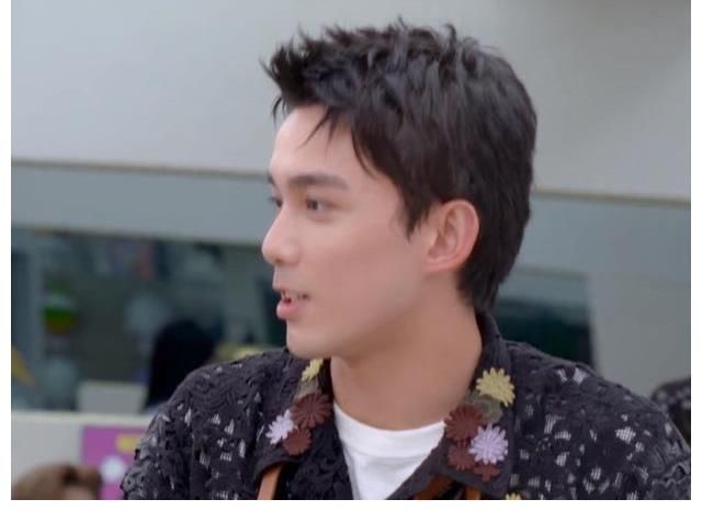 團(tuán)寵|趙麗穎成團(tuán)寵，吳磊走心聊夢想，劉彰“游戲黑洞”實(shí)錘！