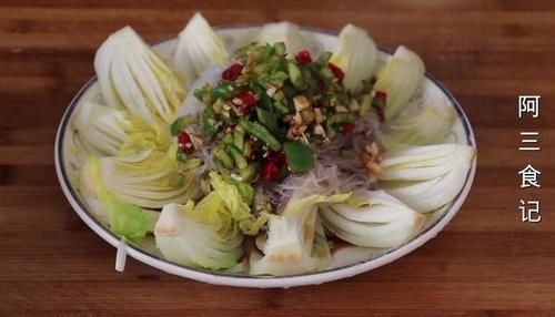 白菜别再炖了，教你秘制新做法，实在太香了，出锅2分钟就扫光