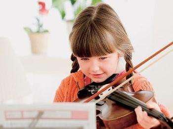 家长|让孩子越变越笨的六种生活习惯，家长以为是好事，其实害了孩子