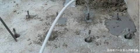 漏水|很多人卫生间不涂防水层了，他们选择这样做，住再久都不会漏水