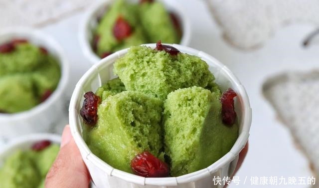 最近孩子迷上这早餐,松软香甜,搅一搅,蒸熟就能吃,好吃不上火