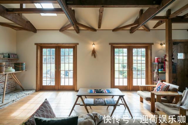 两只狗|70后夫妻的朴素生活:自律18年从不断舍离,家中照样干干净净