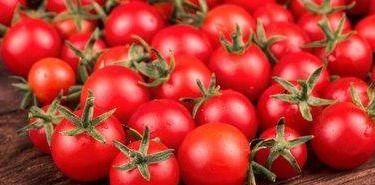 人到中年，常吃3种食物，营养丰富，滋润肌肤，好吃又健康