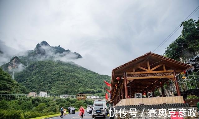 峡谷|旅游宜昌，朝天吼怎么玩？4点建议让你玩出更高性价比