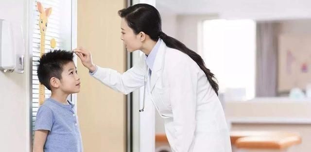 长高|孩子身高一直长不高,父母带孩子检查后,才知道“元凶”竟是它