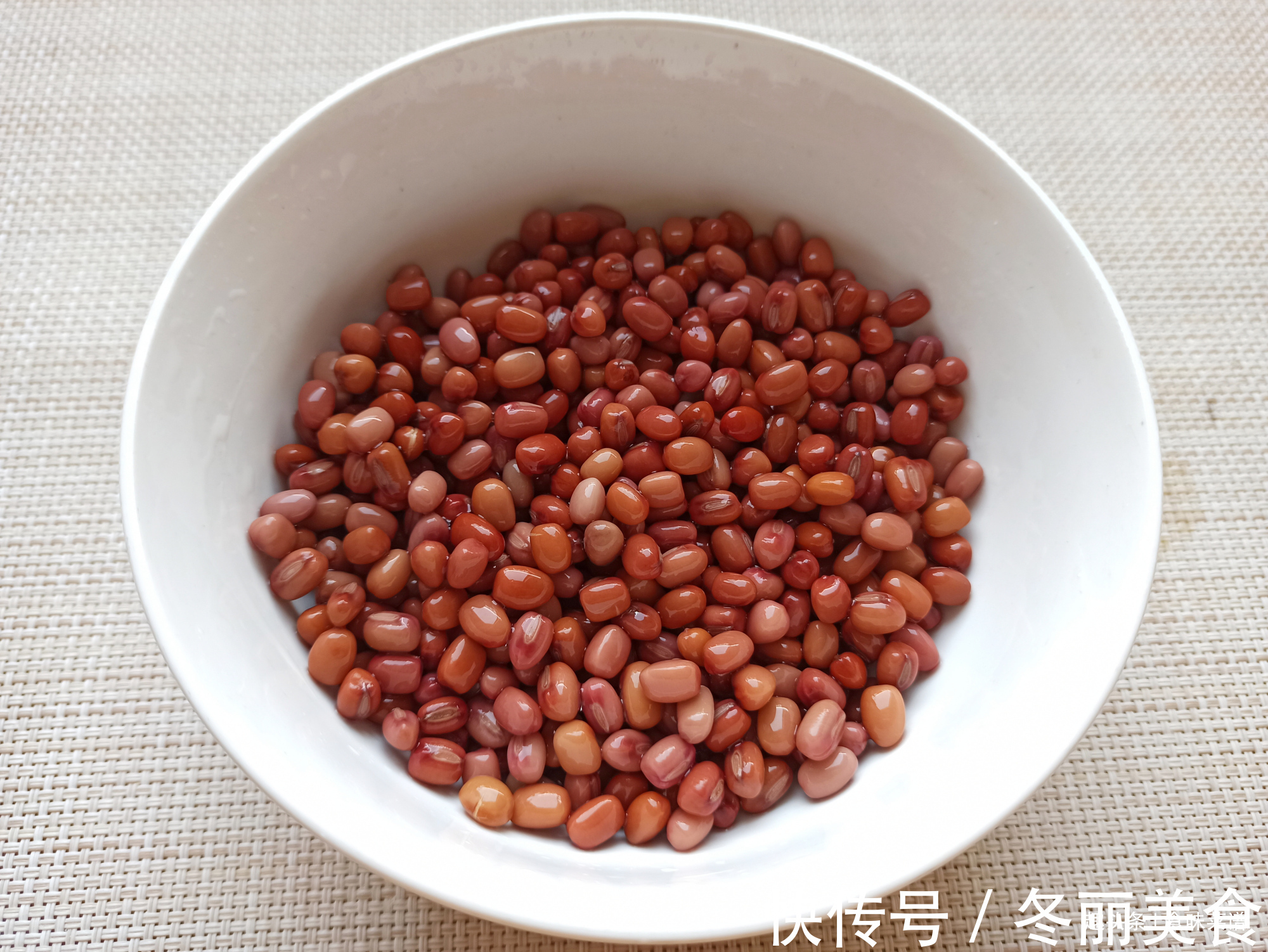 白砂糖|想吃红豆糕不用买,一揉一切,做法比馒头还简单,软糯Q弹特解馋