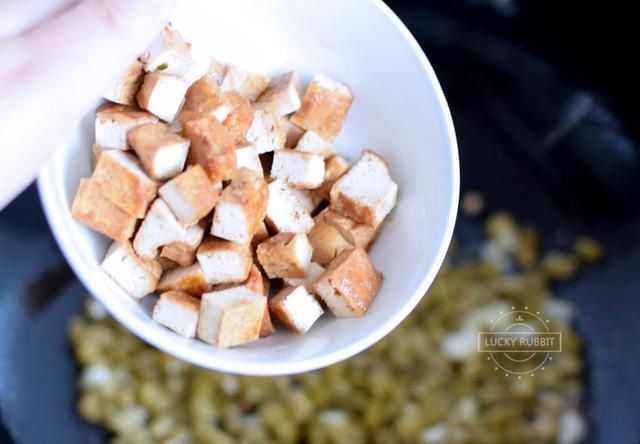 念念不忘|初秋最棒的下饭菜,家人点名要吃,酸辣爽口,不吃两碗米饭不罢休