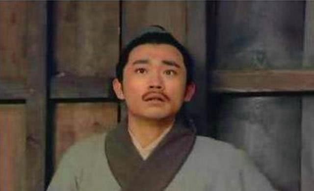 宋江|水浒传:此人是宋江最亲近的人,为什么说他有可能是朝廷的内奸?