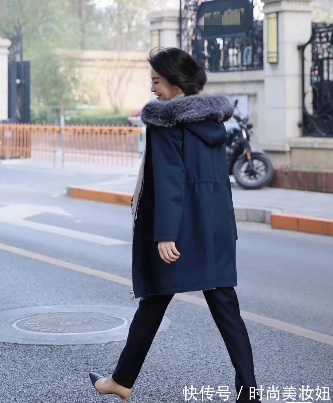 咖啡色|50岁女人如何“优雅过冬”?学她的穿搭思路,温柔大方又高级