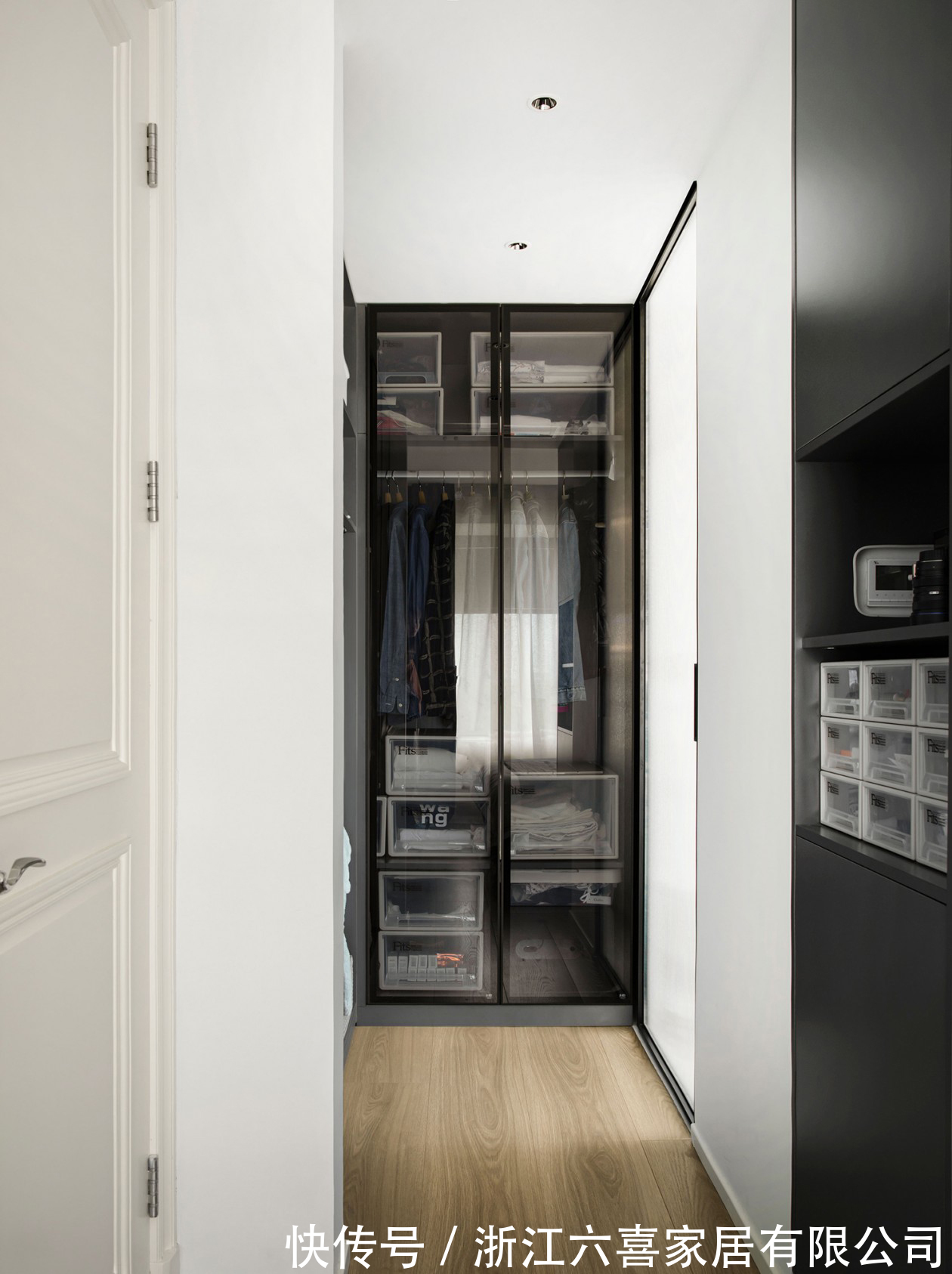 墨菲床|全隐形收纳惊艳整个小区,精细化改造的 82㎡ 精装房住着有多爽?