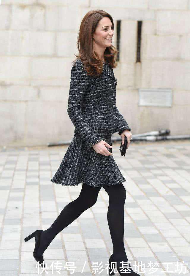 真正优雅女人穿裙子不会太花哨,简约才高级,看看凯特王妃就知道