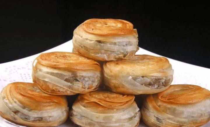 农村奶奶教你做香酥肉饼,牢记2大技巧,香酥可口,咬一口直掉渣