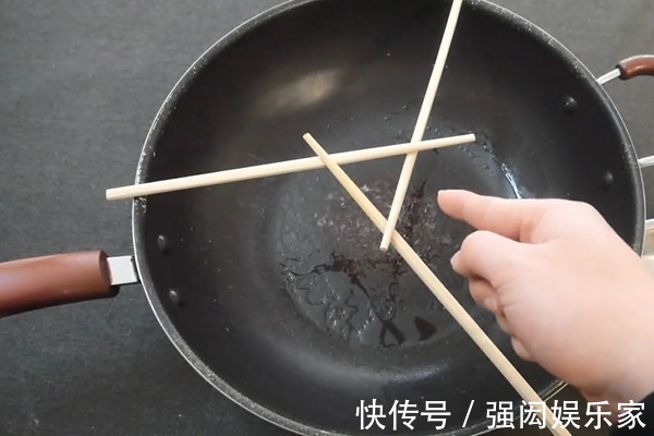 在锅上放三根筷子,好多人不知道有啥用,但用过的人都夸好