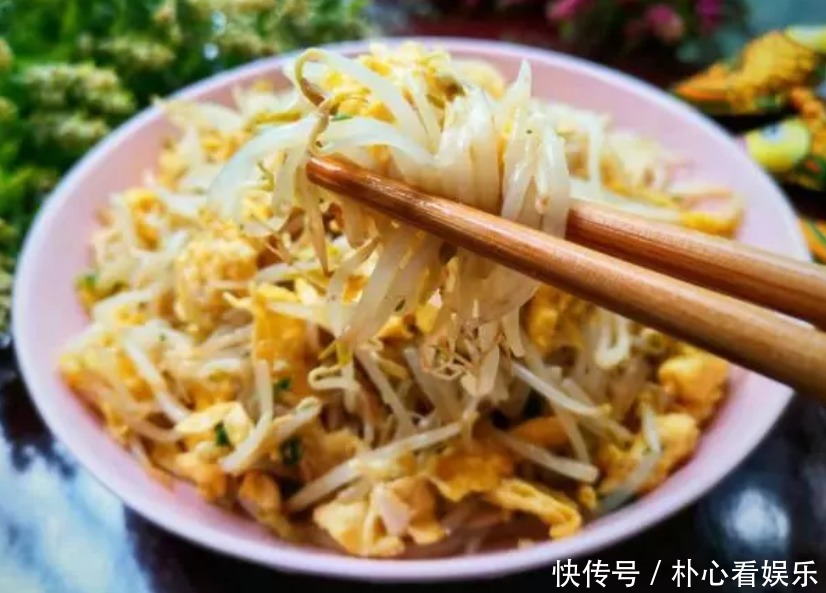 豆芽炒鸡蛋|天然“燃脂菜”找到了,1块钱一斤,燃烧脂肪,解油腻,越吃越瘦