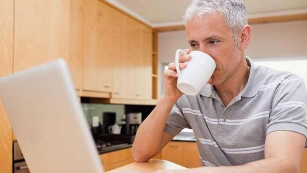 血管堵塞|血管不堵的人手脚或许有4个表现，占1个也恭喜，血管还算健康！