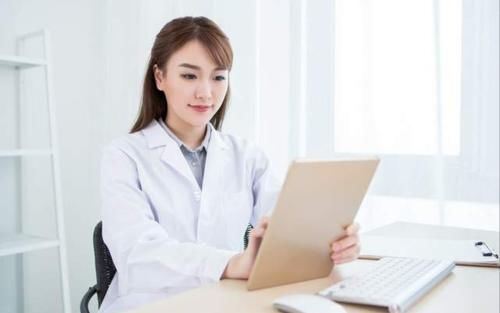 夜尿|男人半夜起床小便,说明肾功能不好?辟谣:真实原因可能有这4点