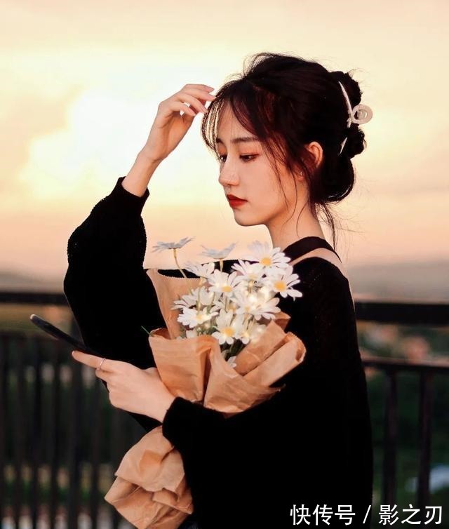 扁头 你发型不好看,因为这里没弄对!