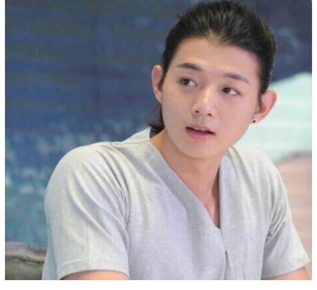 耐人寻味|霍尊被网友要求退出节目录制,《披荆斩棘的哥哥》的反应耐人寻味