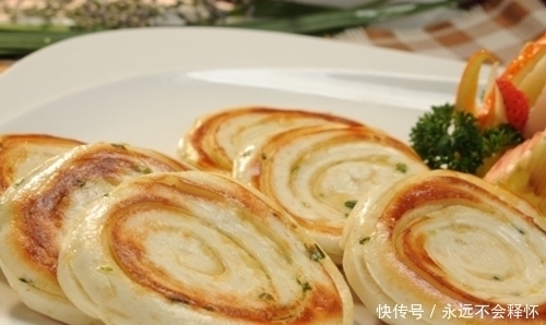 花生油|馒头吃多了想换口味,教你做咸香酥脆的油饼,喷香好吃,越吃越爱