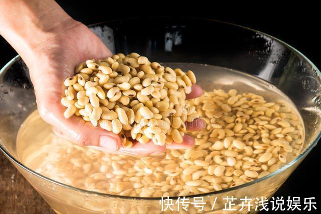 添加|一碗黄豆半碗醋，教你自制豆腐，做法简单一学就会，香嫩无添加